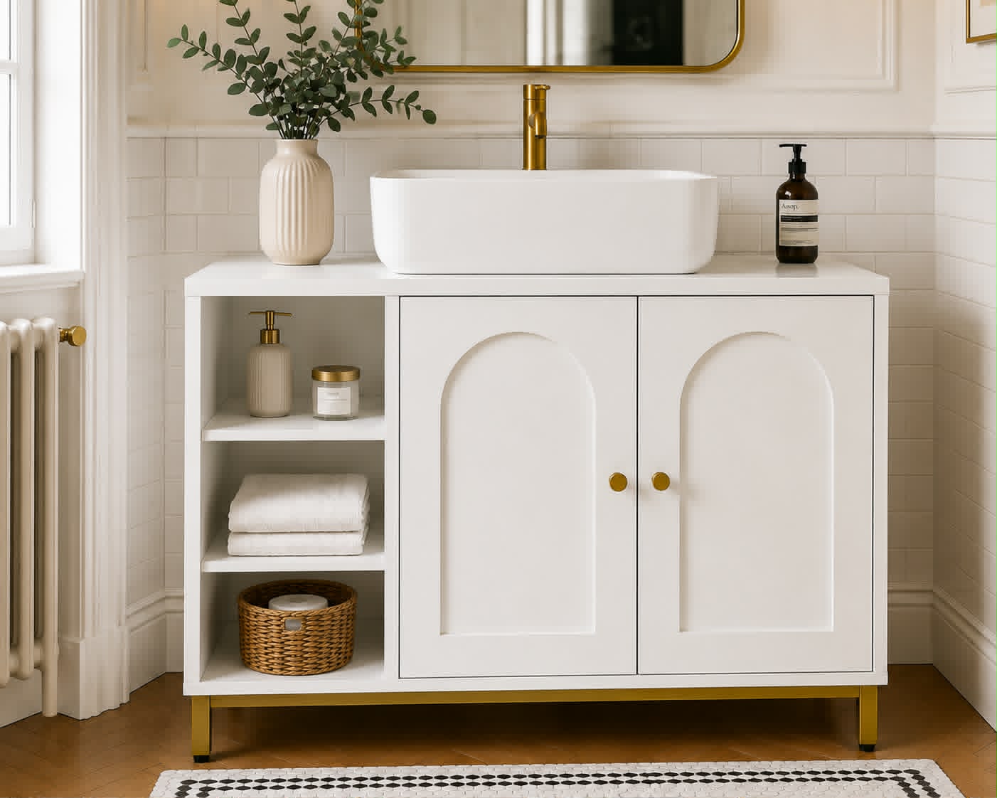 Meuble de salle de bain blanc & doré – Élégance intemporelle